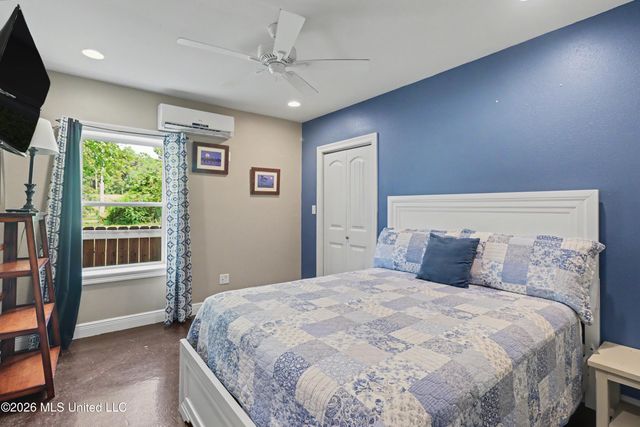 1009 Saint Joseph Street, Waveland, MS 39576