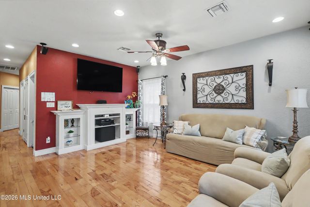 1009 Saint Joseph Street, Waveland, MS 39576