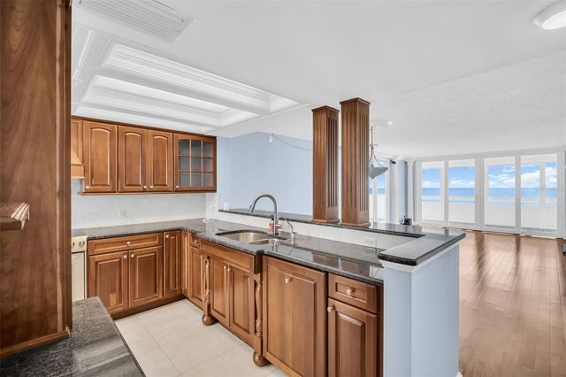 17900 GULF BOULEVARD 12A, Redington Shores, FL 33708