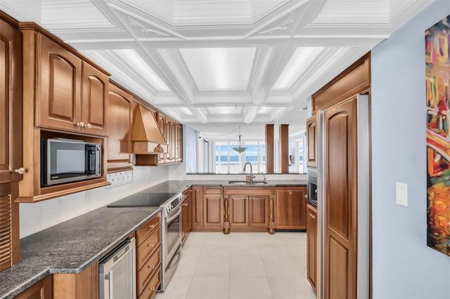 17900 GULF BOULEVARD 12A, Redington Shores, FL 33708