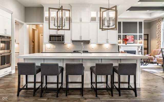 11134 Glen Avon Way, Zionsville, IN 46077