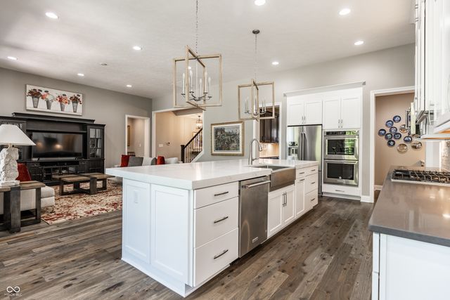 11134 Glen Avon Way, Zionsville, IN 46077