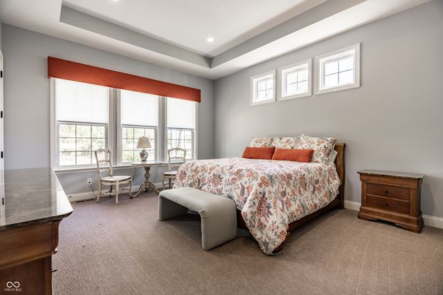 11134 Glen Avon Way, Zionsville, IN 46077