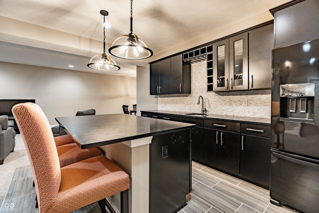 11134 Glen Avon Way, Zionsville, IN 46077