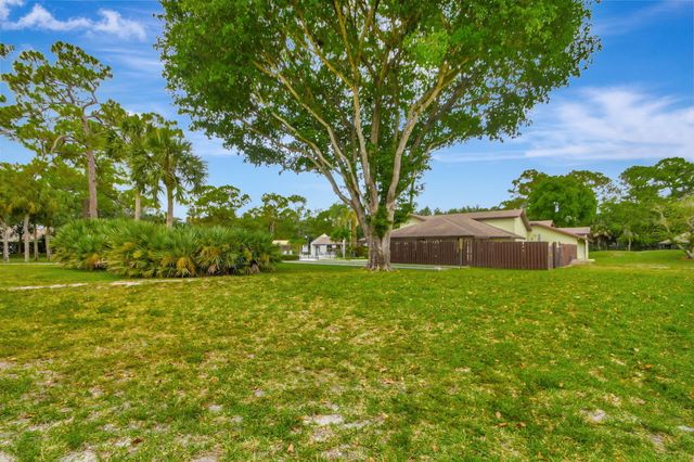 494 Iron Forge Court, Royal Palm Beach, FL 33411