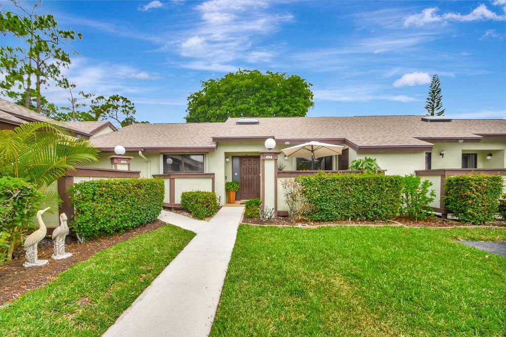 494 Iron Forge Court, Royal Palm Beach, FL 33411