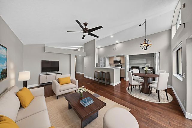 9801 NW 18th Pl, Plantation, FL 33322