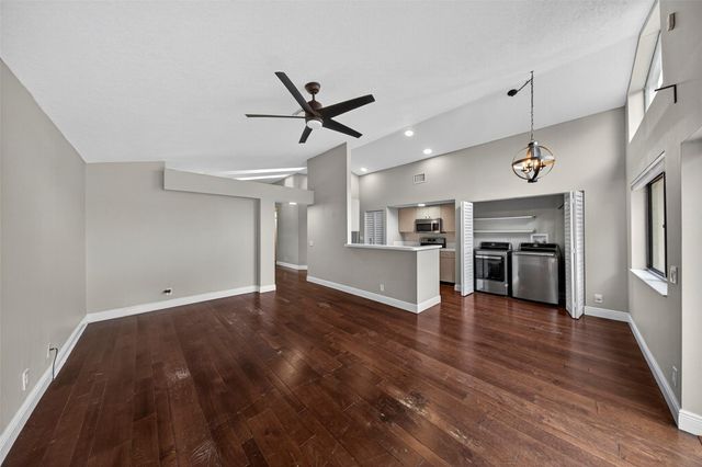 9801 NW 18th Pl, Plantation, FL 33322