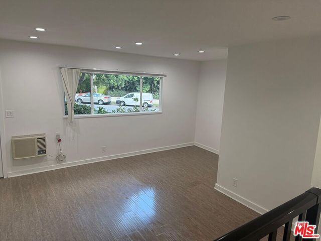 9910 Robbins Drive, Beverly Hills, CA 90212