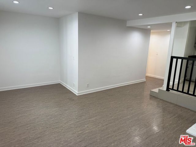 9910 Robbins Drive, Beverly Hills, CA 90212