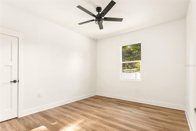 2922 W GIDDENS AVENUE, Tampa, FL 33614