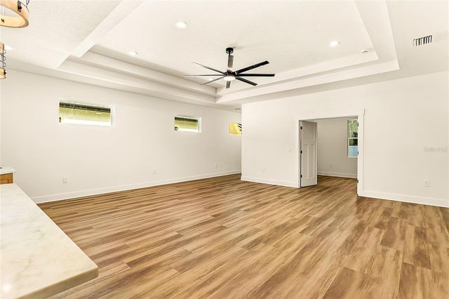 2922 W GIDDENS AVENUE, Tampa, FL 33614