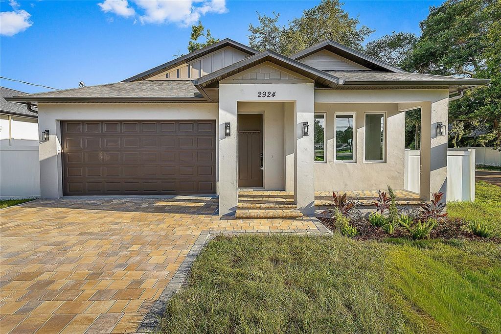 2922 W GIDDENS AVENUE, Tampa, FL 33614