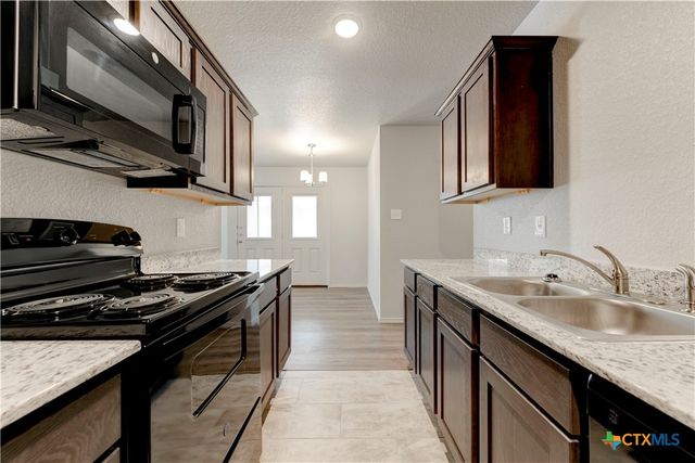 119 Lost Trail B, Copperas Cove, TX 76522