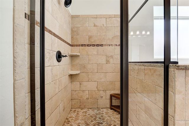 11805 Glenhurst Boulevard, Oklahoma City, OK 73162