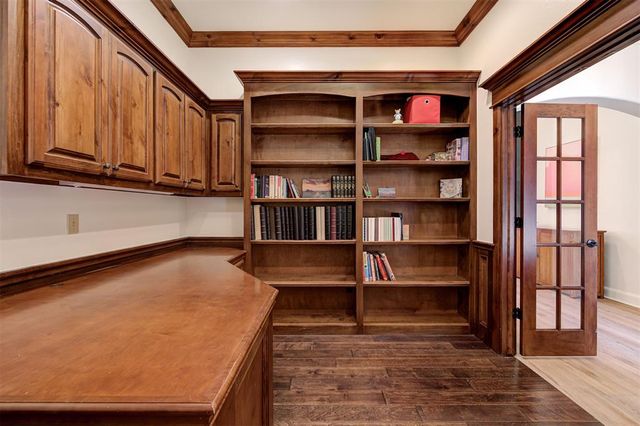 11805 Glenhurst Boulevard, Oklahoma City, OK 73162