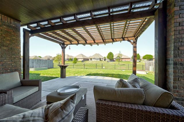 11805 Glenhurst Boulevard, Oklahoma City, OK 73162