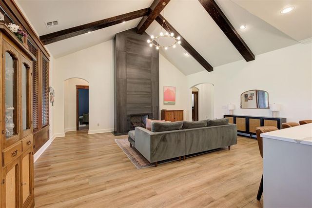 11805 Glenhurst Boulevard, Oklahoma City, OK 73162