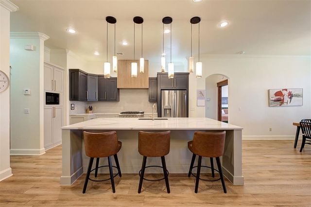 11805 Glenhurst Boulevard, Oklahoma City, OK 73162