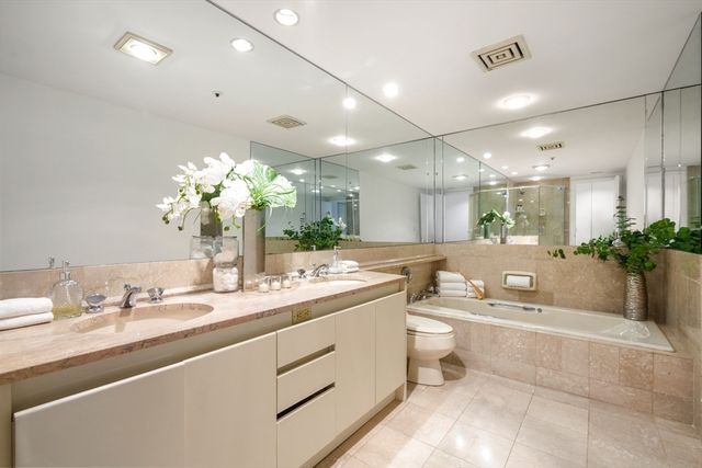 10 Rowes Wharf 1201, Boston, MA 02110