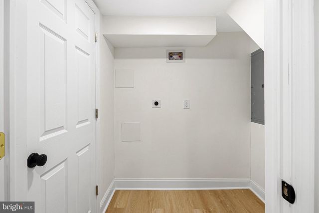 1542 S BAMBREY ST, Philadelphia, PA 19146