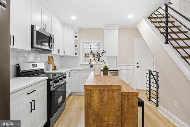 1542 S BAMBREY ST, Philadelphia, PA 19146