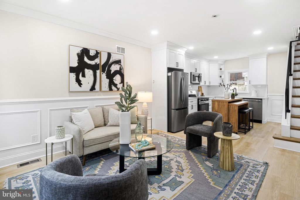 1542 S BAMBREY ST, Philadelphia, PA 19146