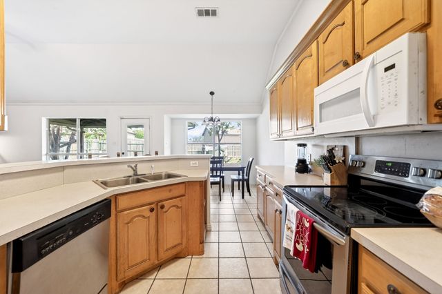 1608 Shelley Lane, Cleburne, TX 76033