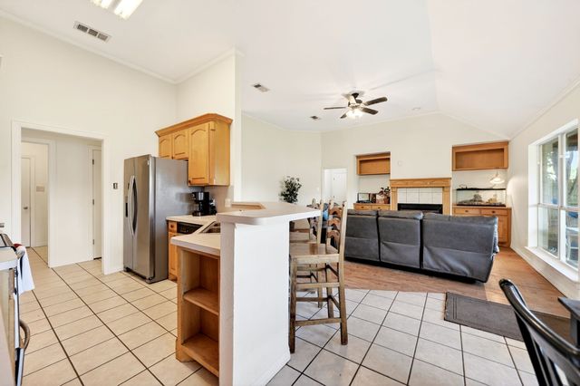 1608 Shelley Lane, Cleburne, TX 76033