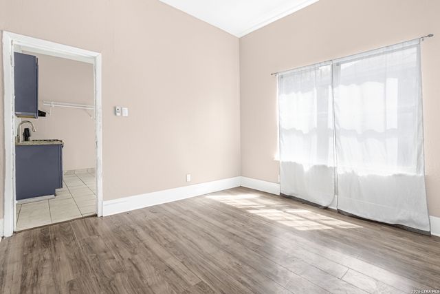 127 DIMMIT ST, San Antonio, TX 78223