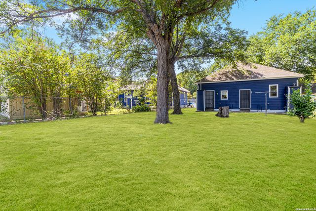 127 DIMMIT ST, San Antonio, TX 78223