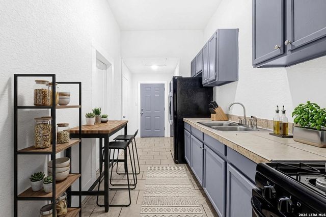127 DIMMIT ST, San Antonio, TX 78223