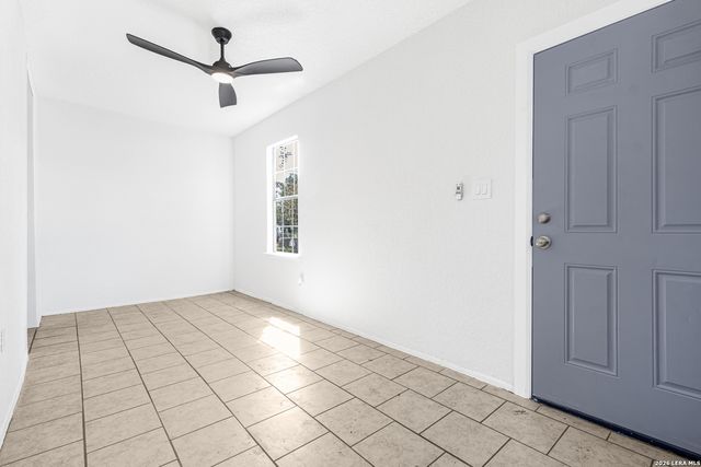 127 DIMMIT ST, San Antonio, TX 78223