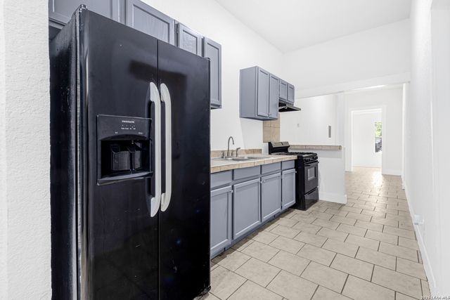 127 DIMMIT ST, San Antonio, TX 78223