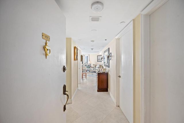 3560 S Ocean Boulevard 909, South Palm Beach, FL 33480
