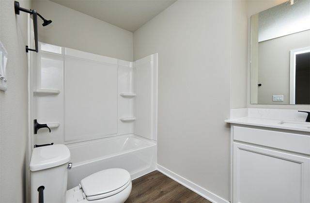 1216 Featherstone Avenue NE, Bondurant, IA 50035