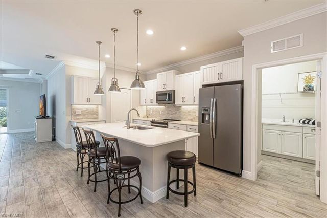 2321 Ariane DR, Naples, FL 34112