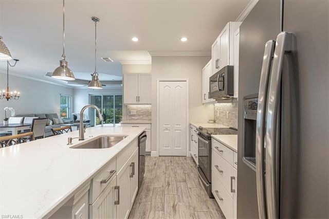 2321 Ariane DR, Naples, FL 34112
