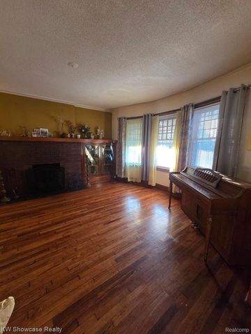 917 Burlingame Street, Detroit, MI 48202