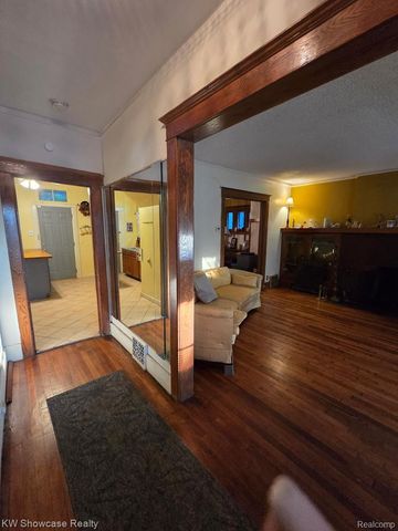 917 Burlingame Street, Detroit, MI 48202