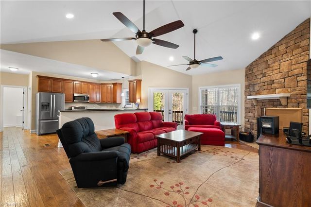 3655 Stimpson Drive, Pfafftown, NC 27040