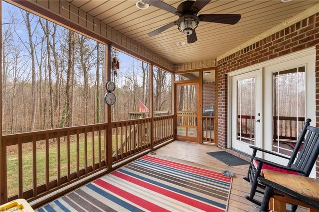 3655 Stimpson Drive, Pfafftown, NC 27040