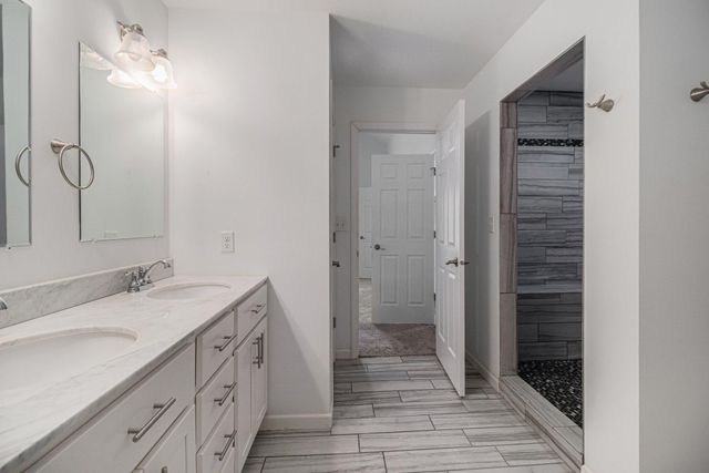 2352 Four Seasons Parkway, Crown Point, IN 46307