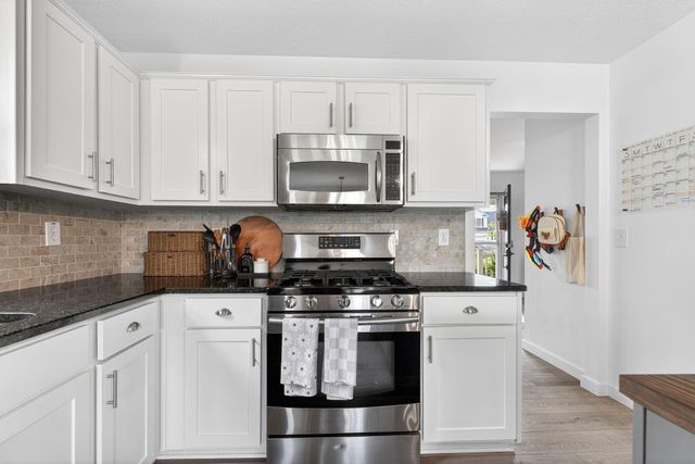 1171 Deansway Drive, Pataskala, OH 43062