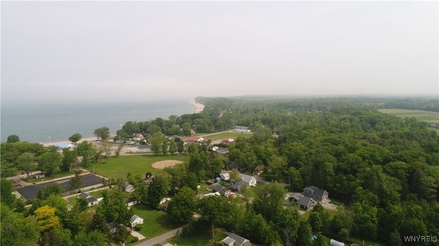 595 Seneca Road, Evans, NY 14006