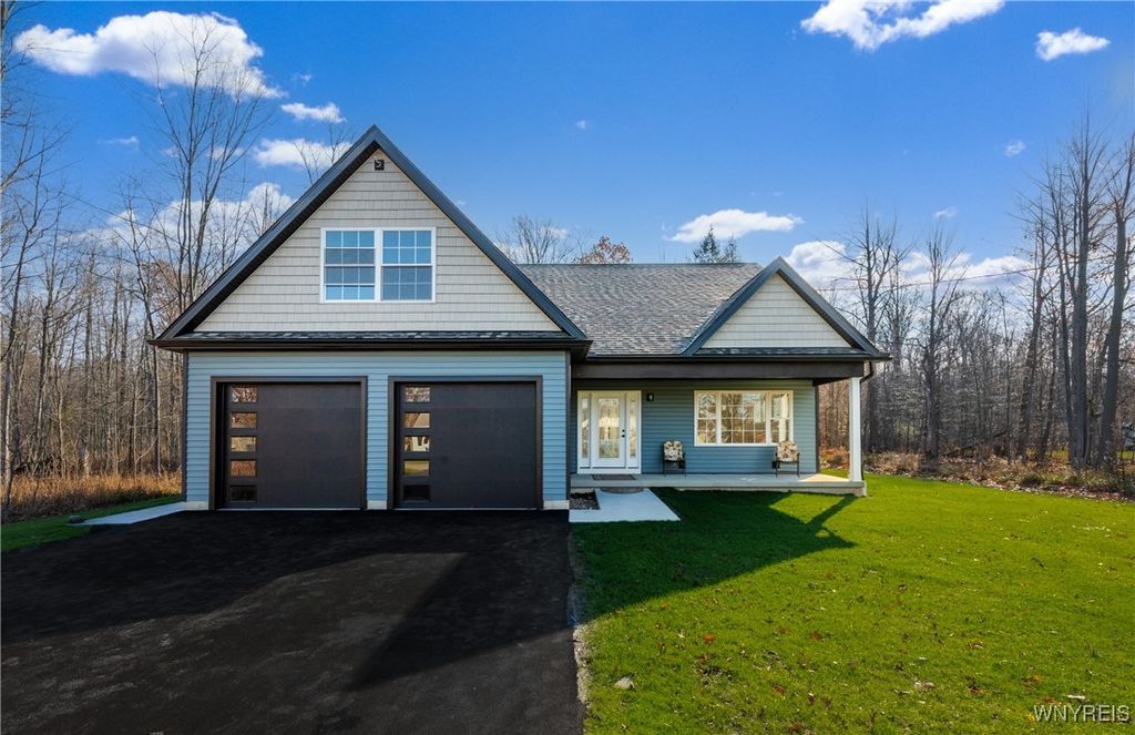 595 Seneca Road, Evans, NY 14006