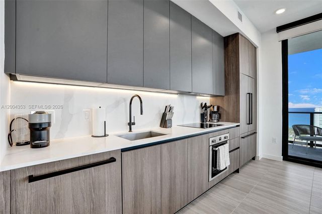 580 72nd Street 1702, Miami Beach, FL 33141