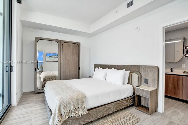 580 72nd Street 1702, Miami Beach, FL 33141