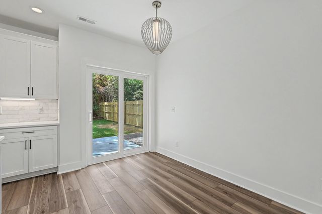 921 Main Street, Charleston, SC 29407