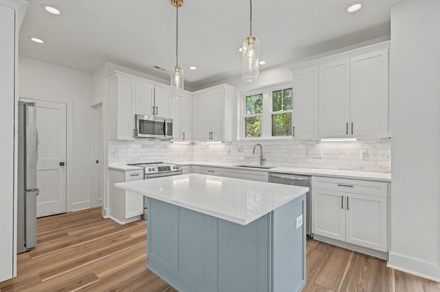 921 Main Street, Charleston, SC 29407